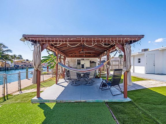 4th image of 2634 SHERIDAN Street