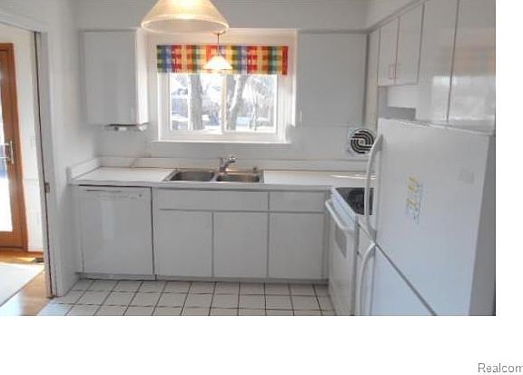 3rd image of 1050 Trailwood Path APT A-1