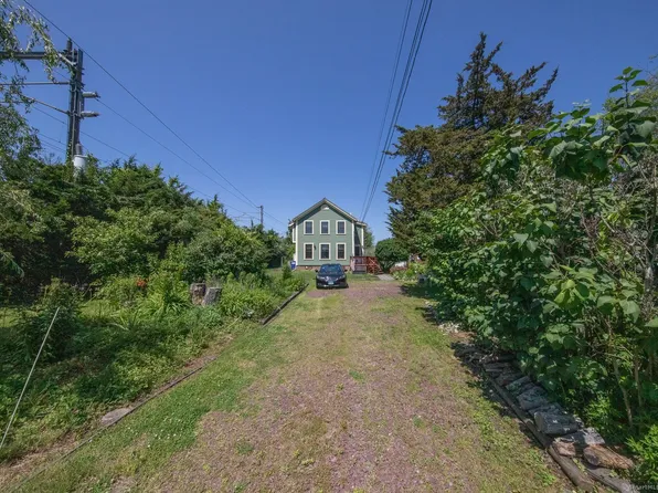 108 School Street, Groton, CT 06355