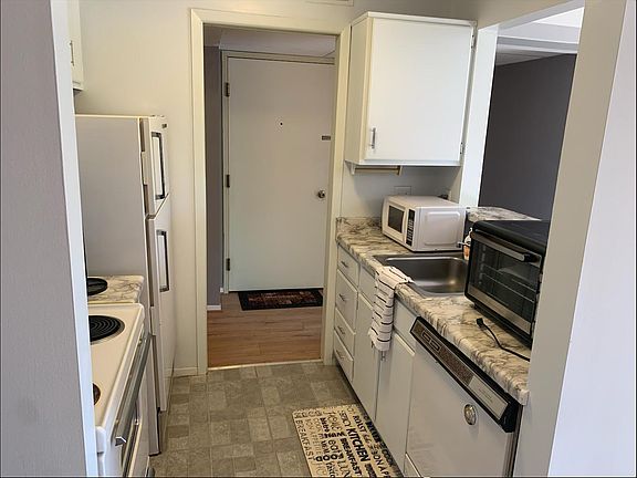5th image of 922 Chestnut Hill Dr