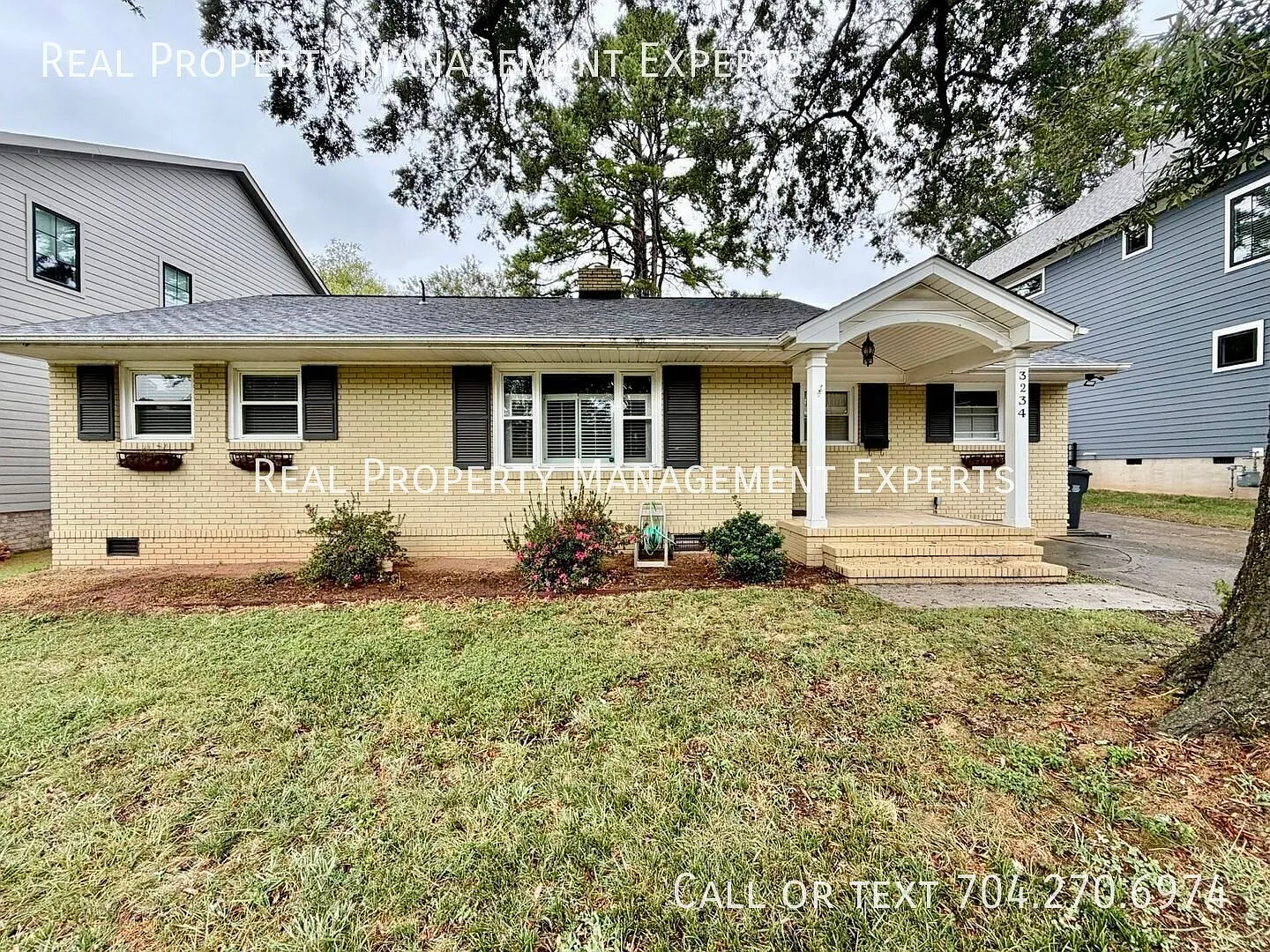 Beautiful 3BR/1BA home in Charlotte! — Photo 1
