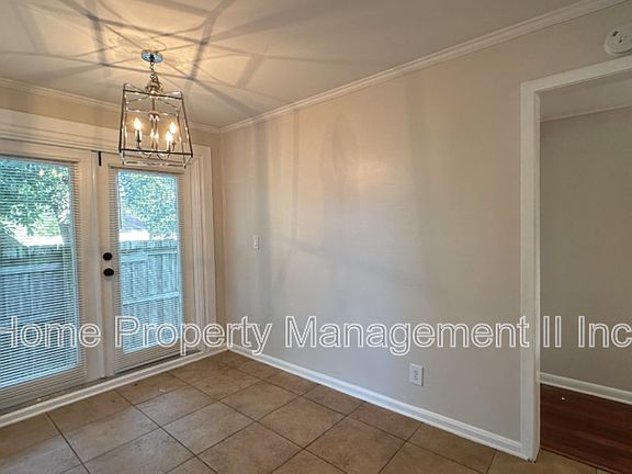3rd image of 1215 Wellington St