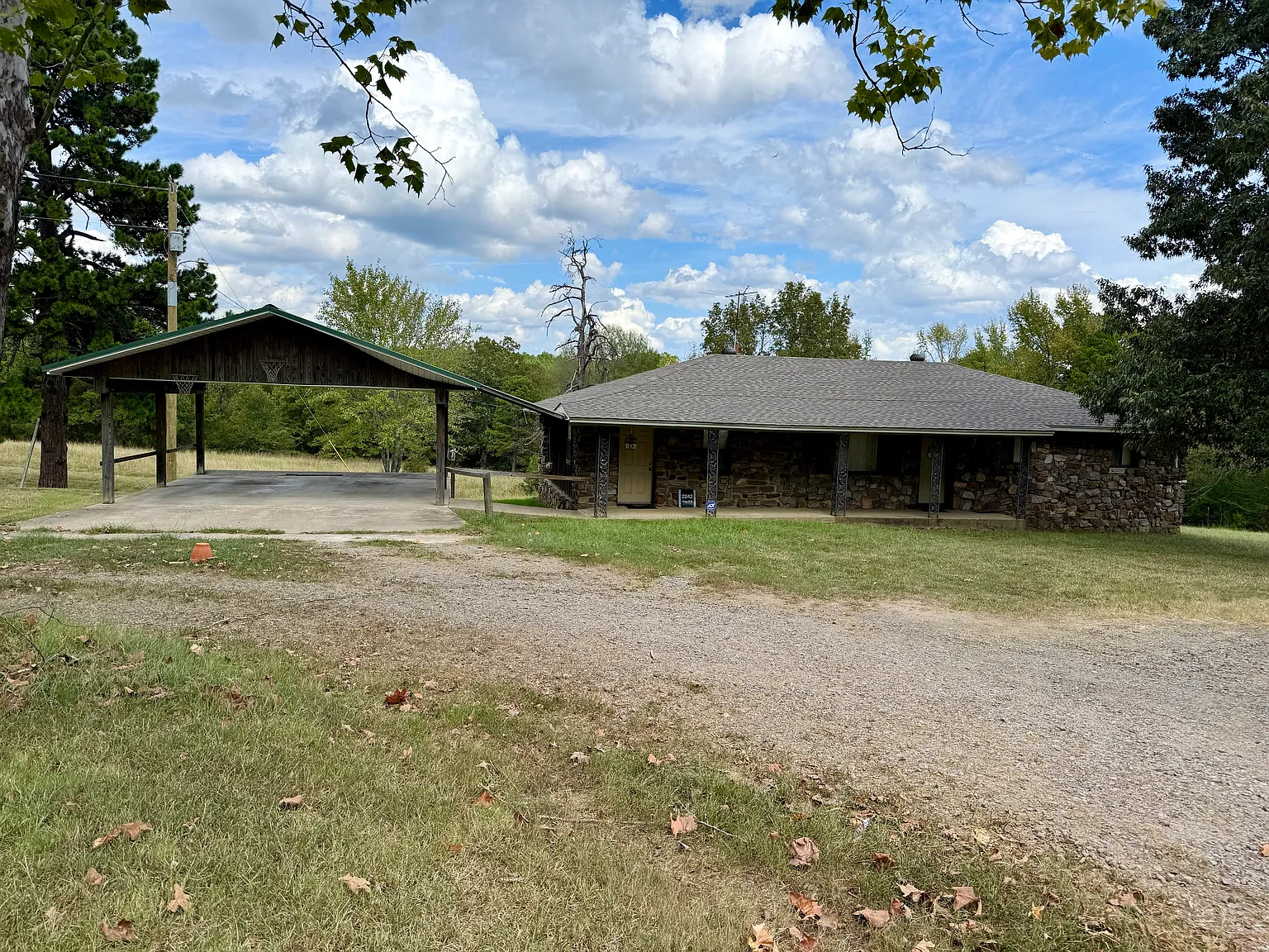 3 bed, 2000 sqft, $1,500 — Photo 1