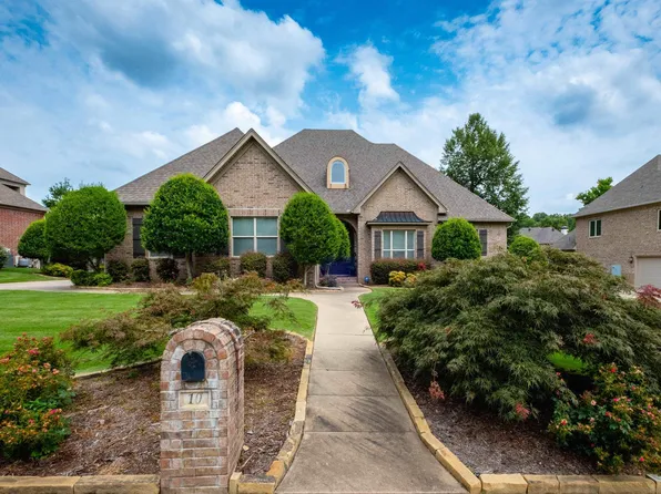 10 Courts Dr, Little Rock, AR 72223