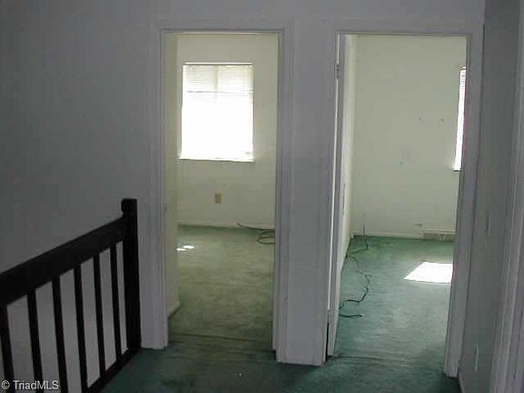 5th image of 207 W Montcastle Dr #D