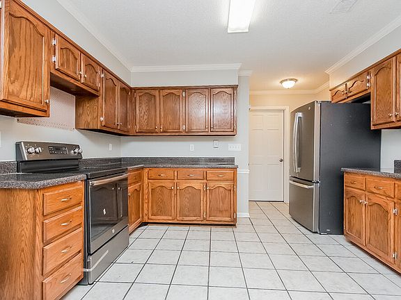 5th image of 2080 Beckenham Cv