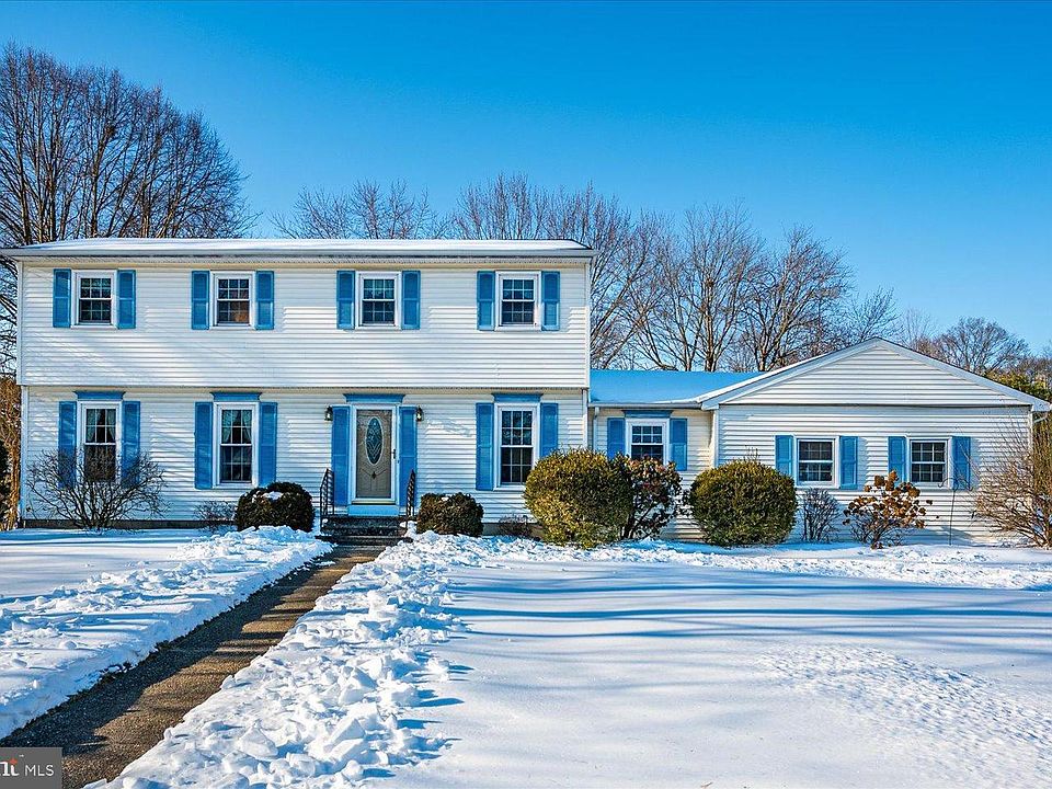 1st image of 221 Hickory Corner Rd