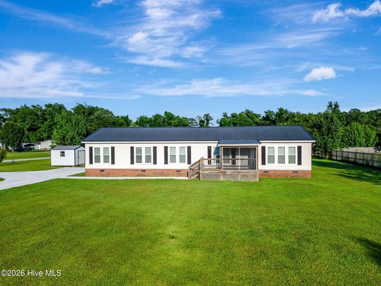106 Meeting House Drive, Hubert, NC 28539