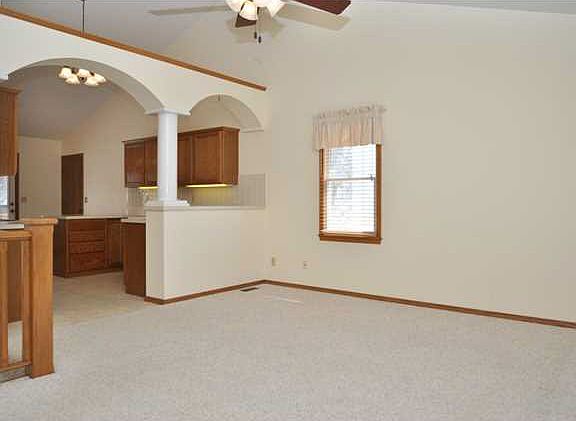 4th image of 1720 Candace Ln