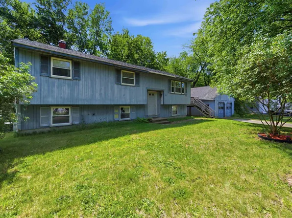 21 Greenfield Drive, Merrimack, NH 03054
