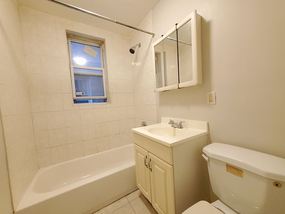 2nd image of 123 Roosevelt Ave #1E