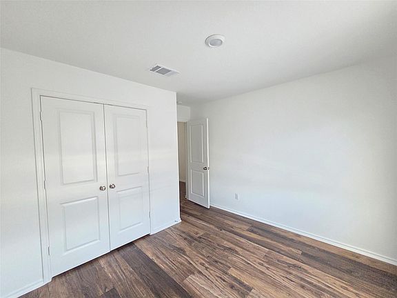 5th image of 3305 Dusted Daisey St