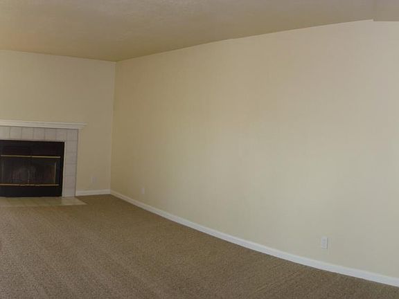 2nd image of 5 Via Padre