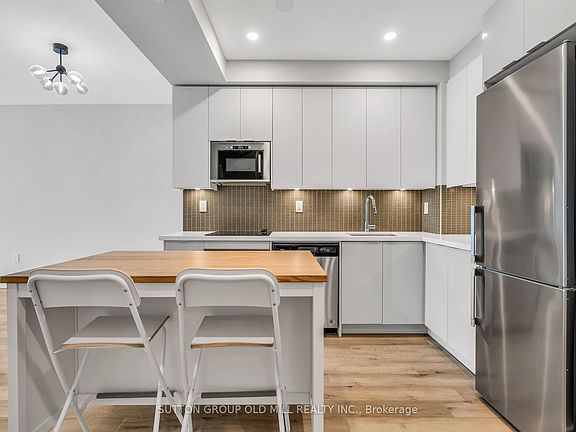 2nd image of 2916 Highway 7 Rd #401