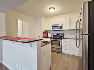 602 Foxlight Cir, Ottawa, ON K2M0L9