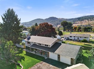 285 Huckleberry Pl, Kamloops, BC V2H1M4