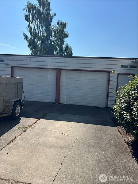 2nd image of 24824 Florence Road