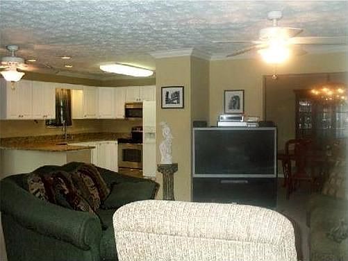 Family Room to Kitchen