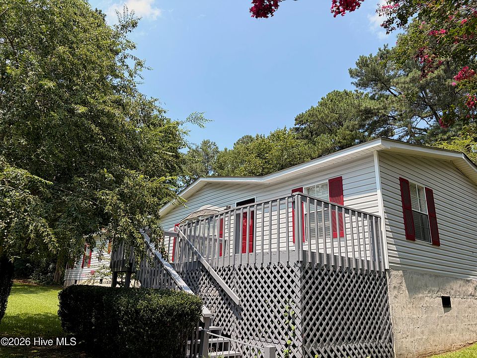 1st image of 716 Pinecrest Street