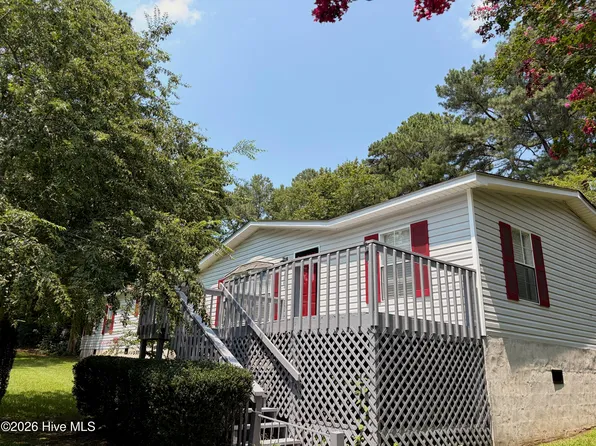 716 Pinecrest Street, Carthage, NC 28327