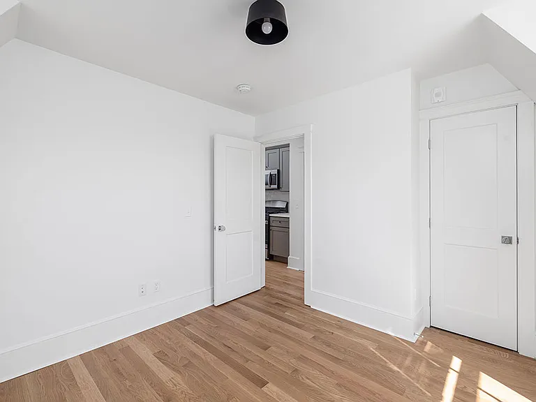 291 Governor St #302 — Photo 6