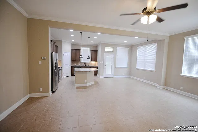 3 bed, 2.5 bath, 1896 sqft, $2,150 — Photo 4
