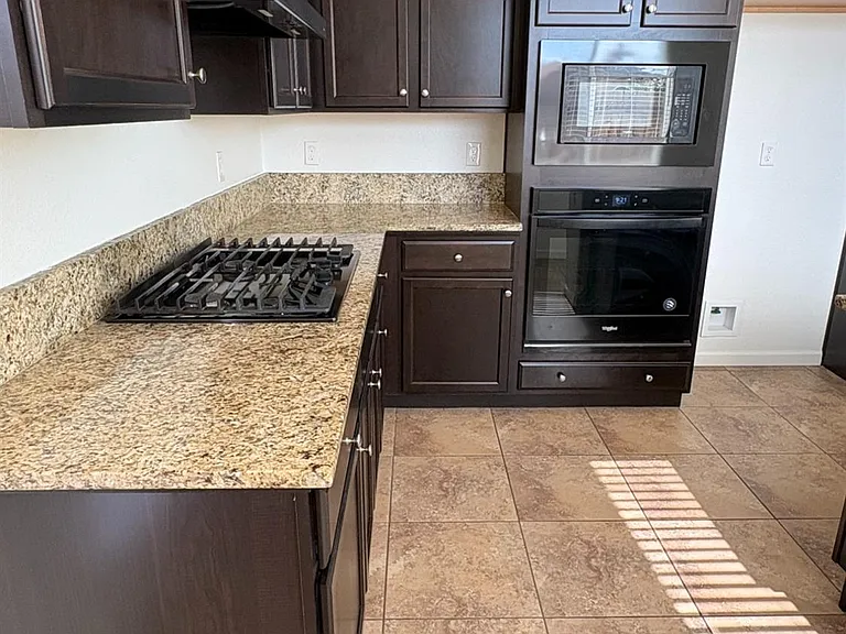 5990 E Kerckhoff Ave — Photo 8
