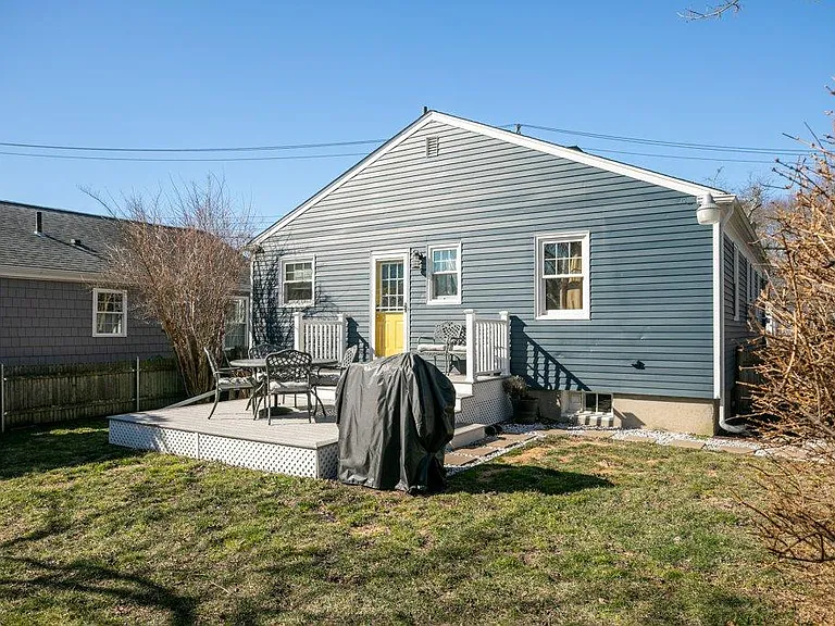 9 Hillside Ave — Photo 16