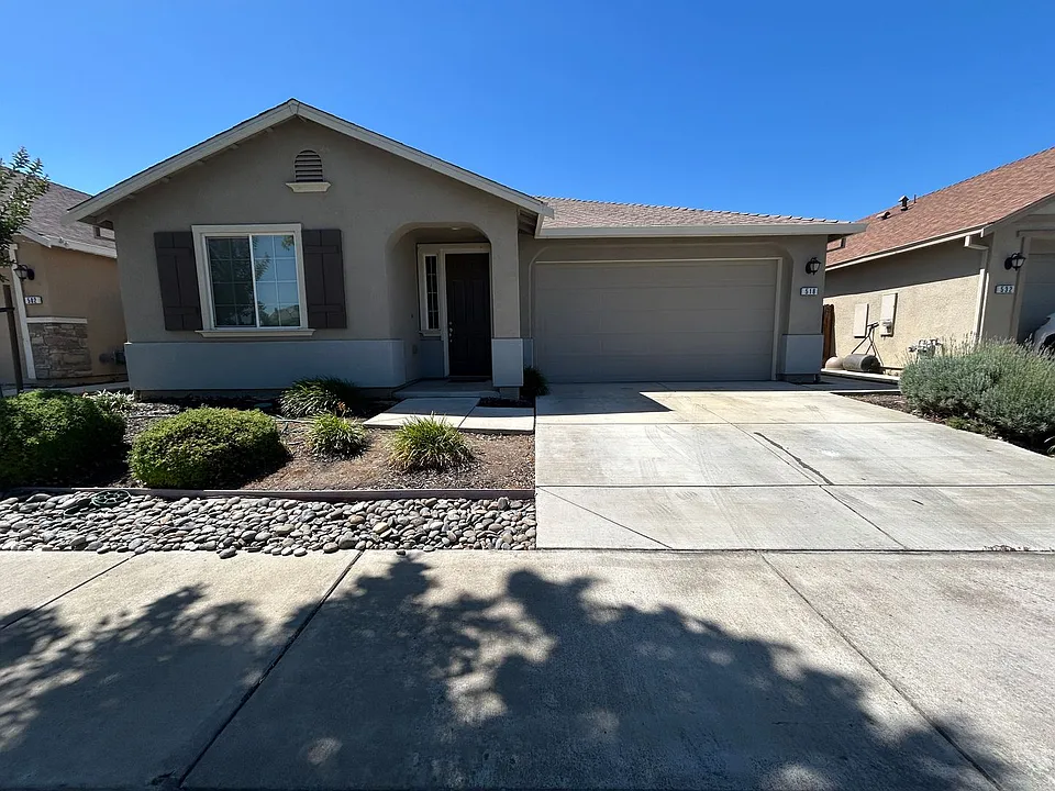 518 Samuel Way