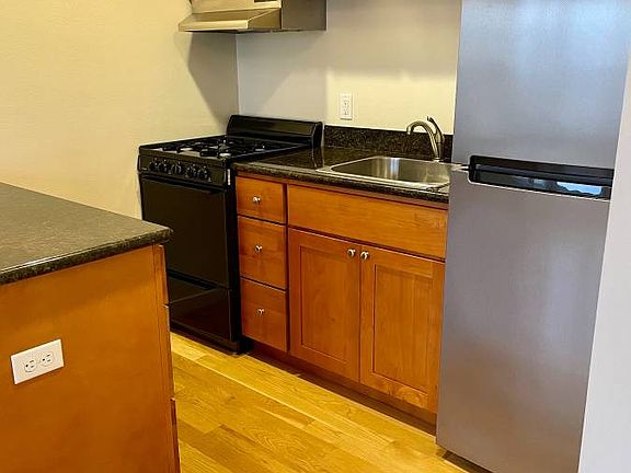 4th image of 95 Heather Ave #19