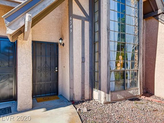 3rd image of 6549 Ironbark Ln