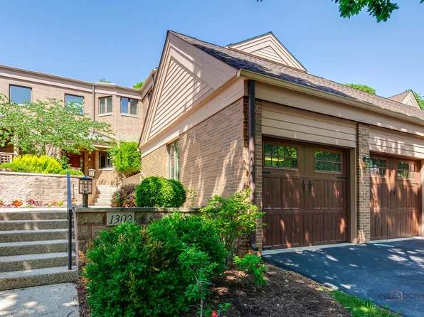 1302 Hawthorne Ln Unit 1302, Hinsdale, IL 60521