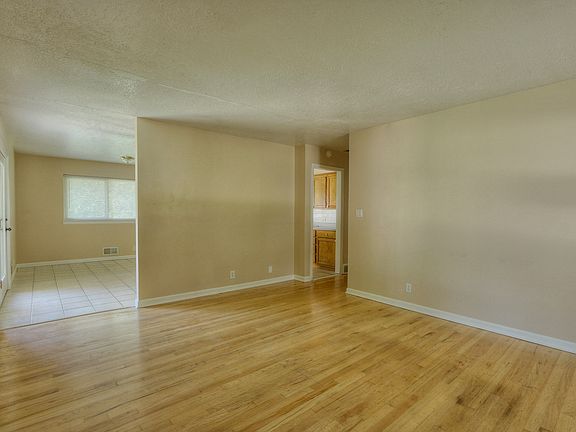 3rd image of 1704 NE 67th Ter