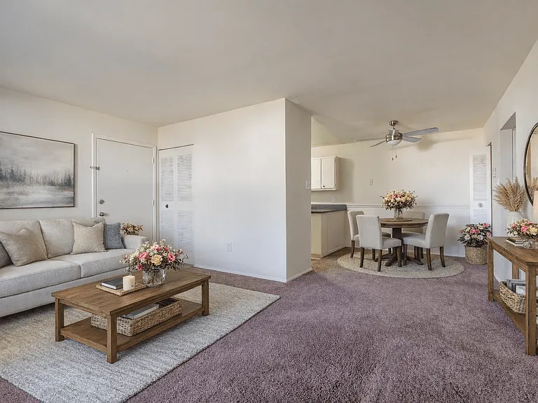 North Arch Village Apartments — Photo 6