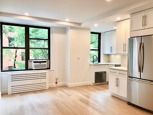 Rented by The Dermot Realty Management Company | media 15