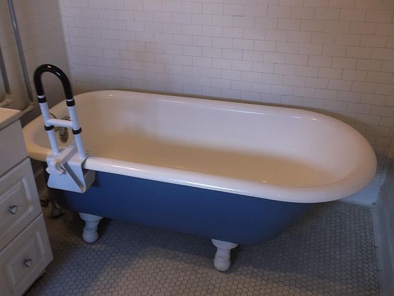 3rd image of 240 N 2nd St APT 5