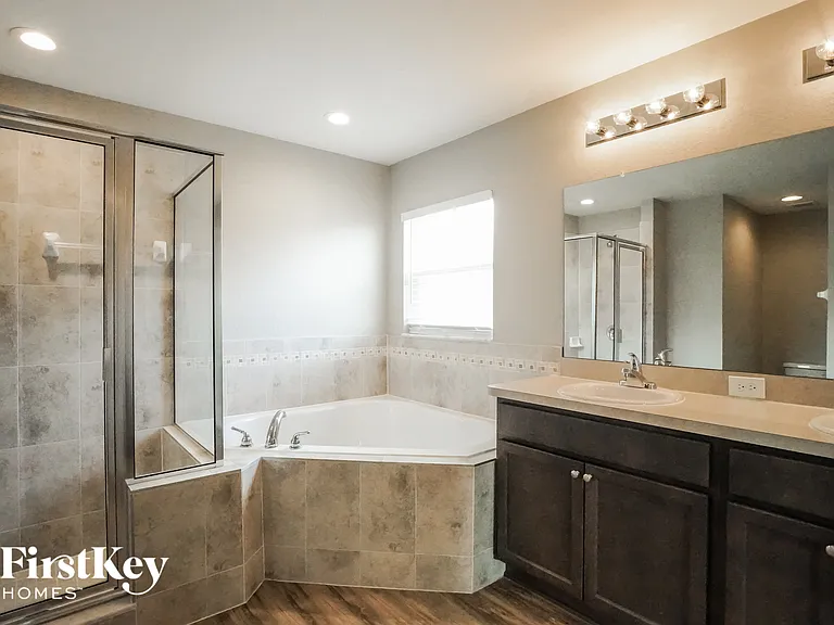 444 Lanham Dr — Photo 8