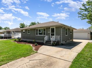8042 Tapper Ave, Munster, IN 46321