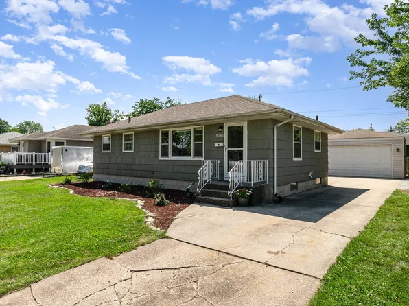 8042 Tapper Ave, Munster, IN 46321