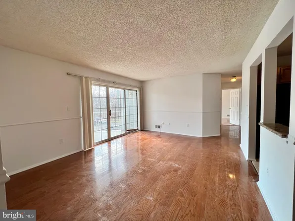 193 Rachel Ct #4320, Franklin Park, NJ 08823