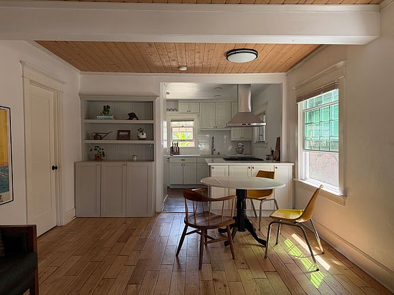 2nd image of 1022 Portola Ave