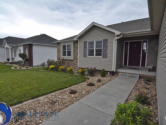 3rd image of 10220 N 152nd St