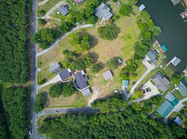 462 Forest Dr, Cross Hill, SC 29332