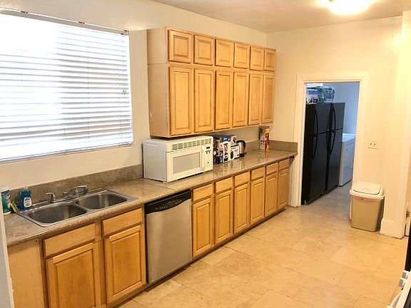 3rd image of 200 N Benton Way