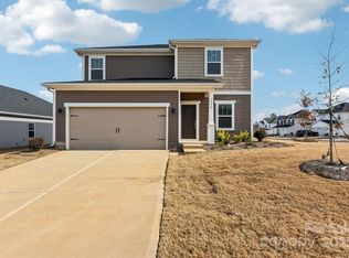 2125 Rolling Hills Ct, Stanley, NC 28164