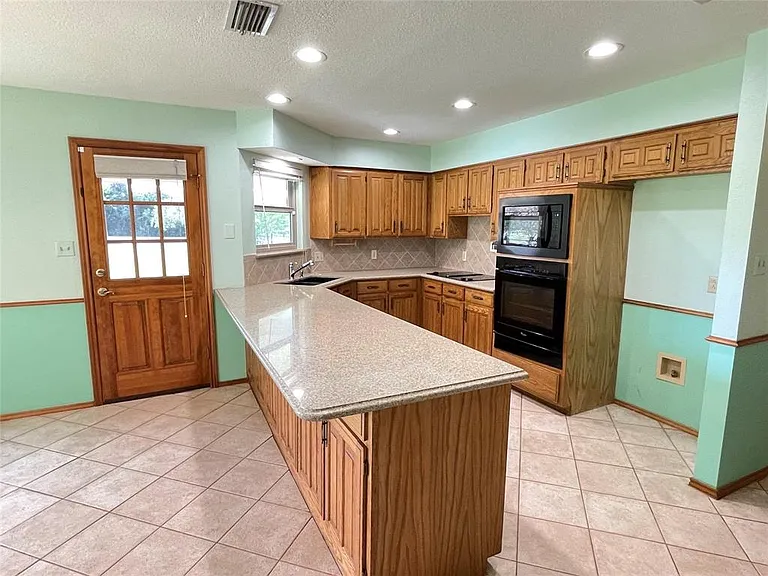 6340 Grauton Dr — Photo 9