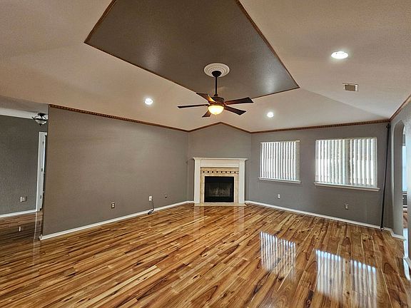 3rd image of 2109 Schottische Ln