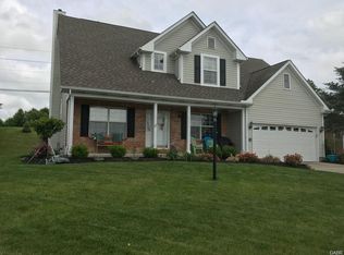 1720 Yellow Rose Ct, Fairborn, OH 45324