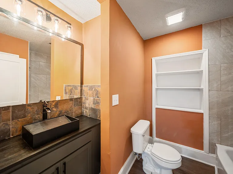 438 E Charlotte Ave #1 — Photo 7