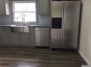 177 Blueberry Ln, Hicksville, NY 11801